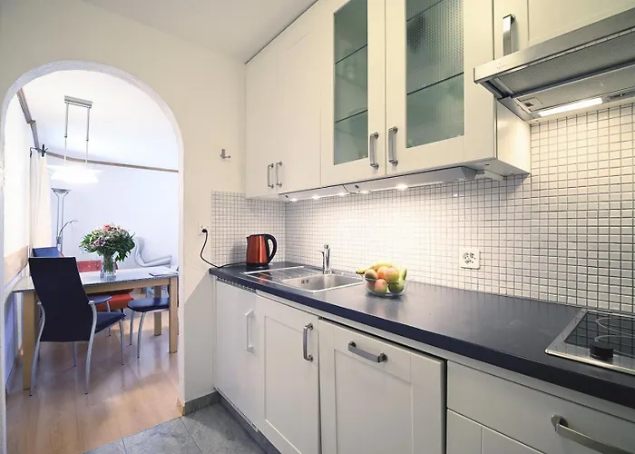 Apartman 6303 Komplett Renoviertes Und Stilvolles Zum Wohlfuehlen *